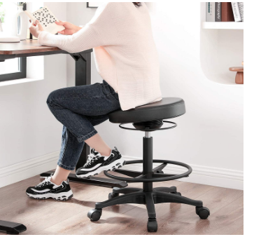 Ergonomic Work Stool with 360° Swivel – Adjustable Height and Footrest for Comfort and Versatility in Home or Office Use