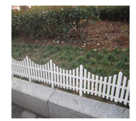 Set of 6 Plastic Wood Effect Garden Border