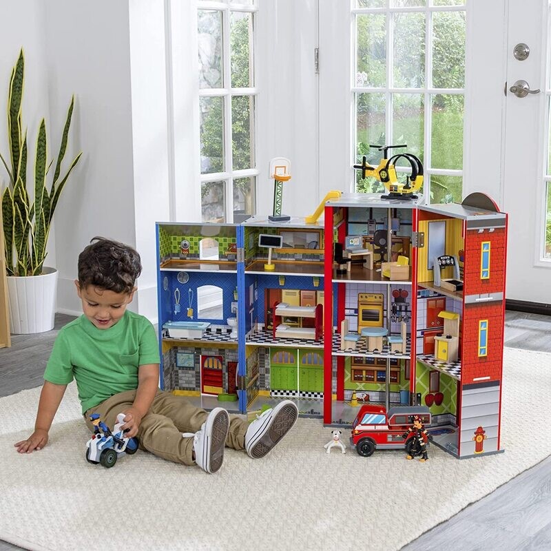 Everyday Heroes Wooden Play Set – Interactive and Imaginative Toy Set for Kids&#39; Role-Playing Adventures