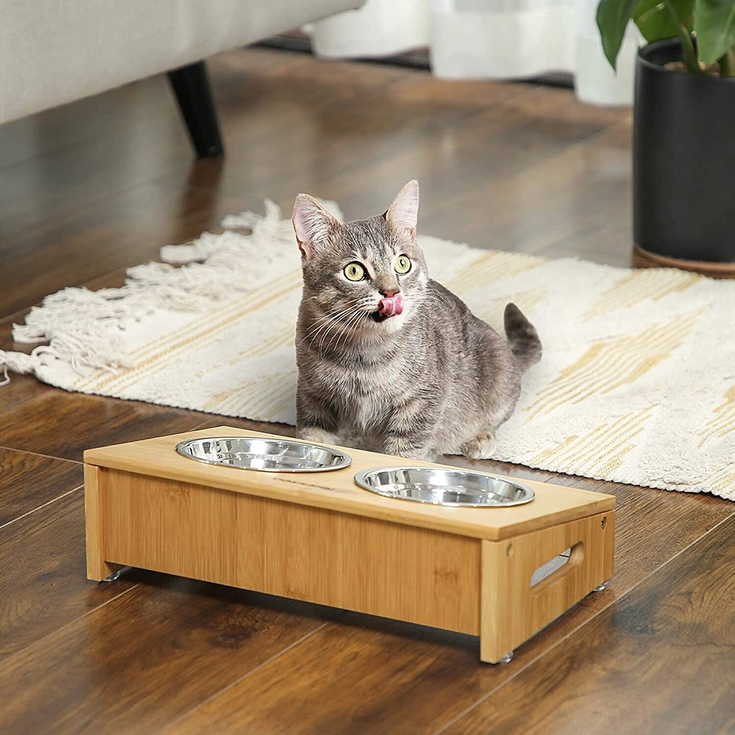 Bowl with Bamboo Frame and 2 Feeding Bowls for Dogs &amp; Cats – Elevated Design for Comfortable Feeding, Non-Slip Base, and Eco-Friendly Bamboo Stand
