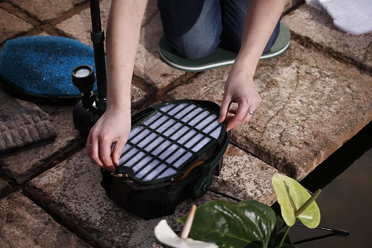 Inpond 6-in-1 Pond Pump and Filter with UV Clarifier for Clear Water and Efficient Pond Filtration