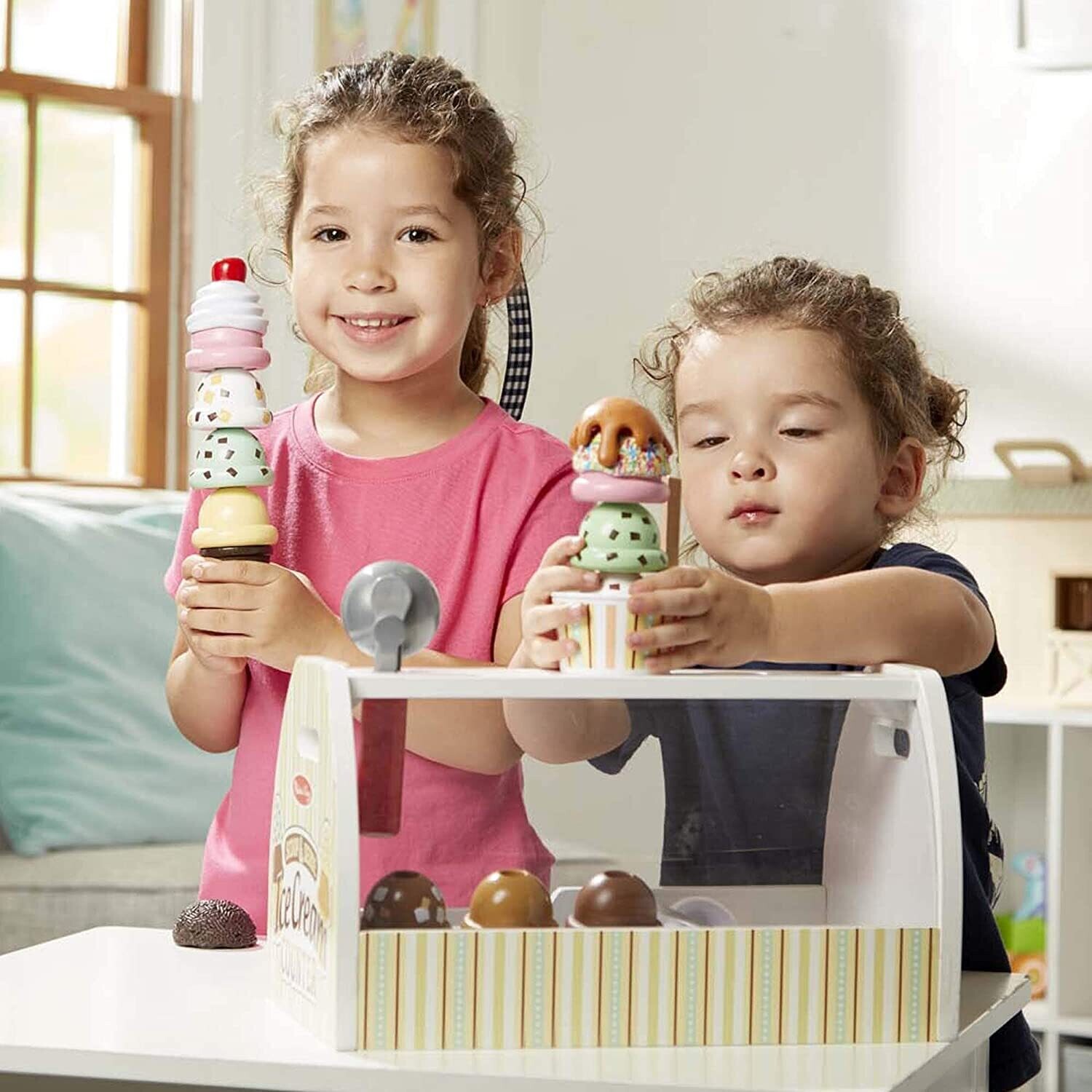 Wooden Scoop and Serve Ice Cream Counter (28 Pieces) - Play Food and Accessories