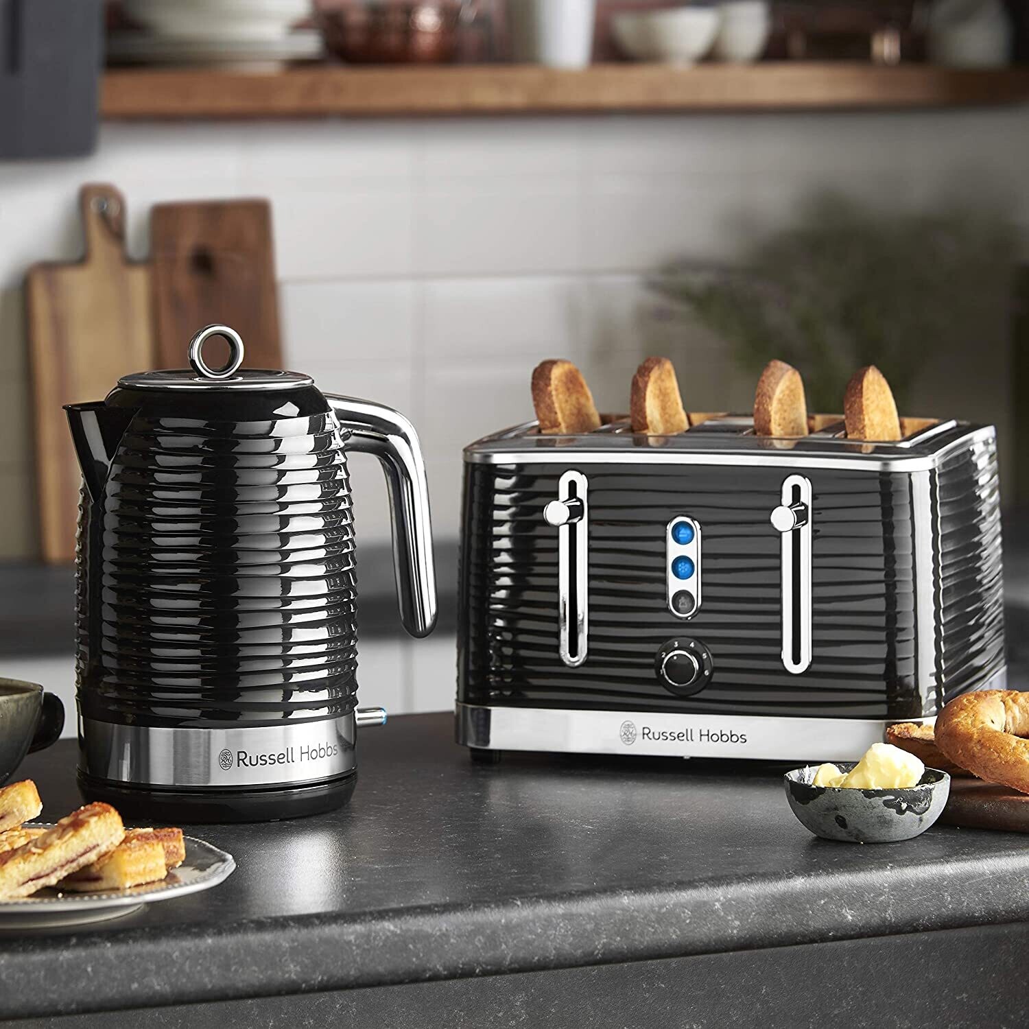 Inspire High Gloss Plastic Four Slice Toaster for Stylish and Efficient Toasting with Adjustable Settings