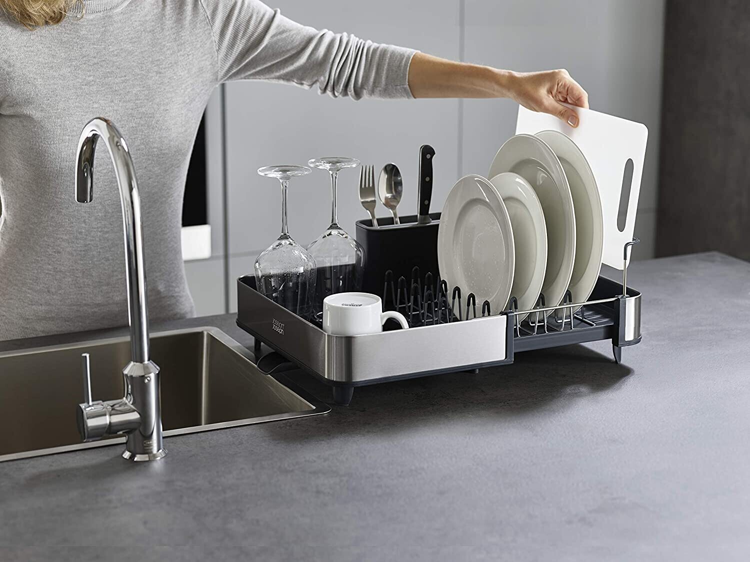 Extendable Dish Drainer – Adjustable Sink Organizer for Efficient Drying and Storage of Dishes
