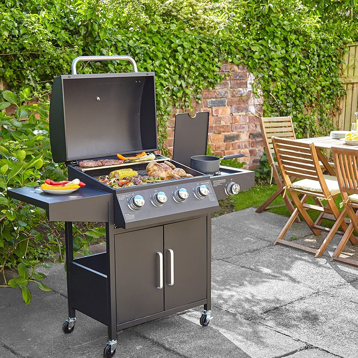 Outdoor Garden BBQ Grill with 4 Burners and 1 Side Burner in Gas