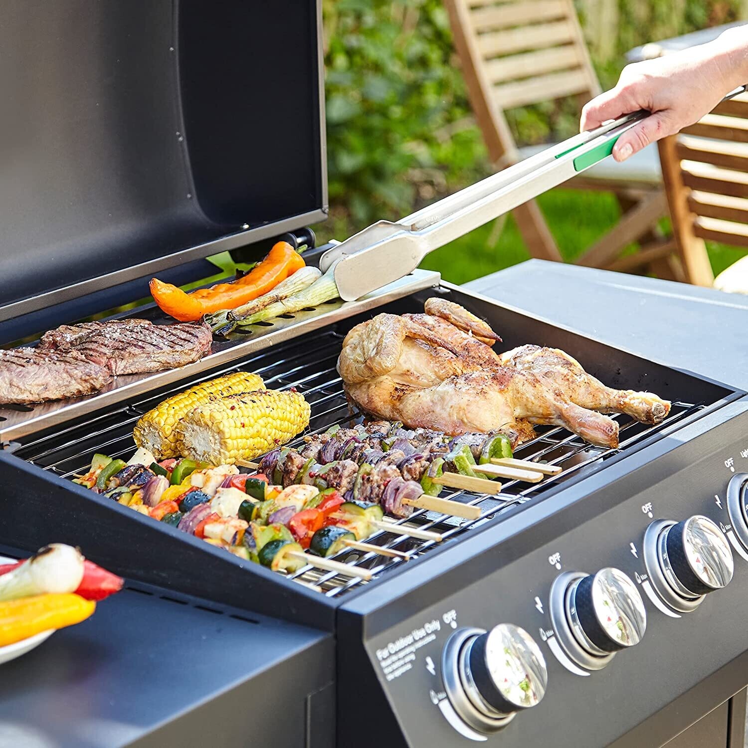 Outdoor Garden BBQ Grill with 4 Burners and 1 Side Burner in Gas
