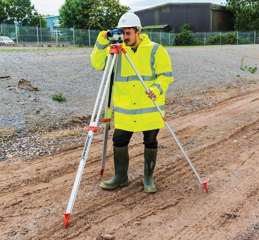 Strong lightweight adjustable Tripod 1.6m