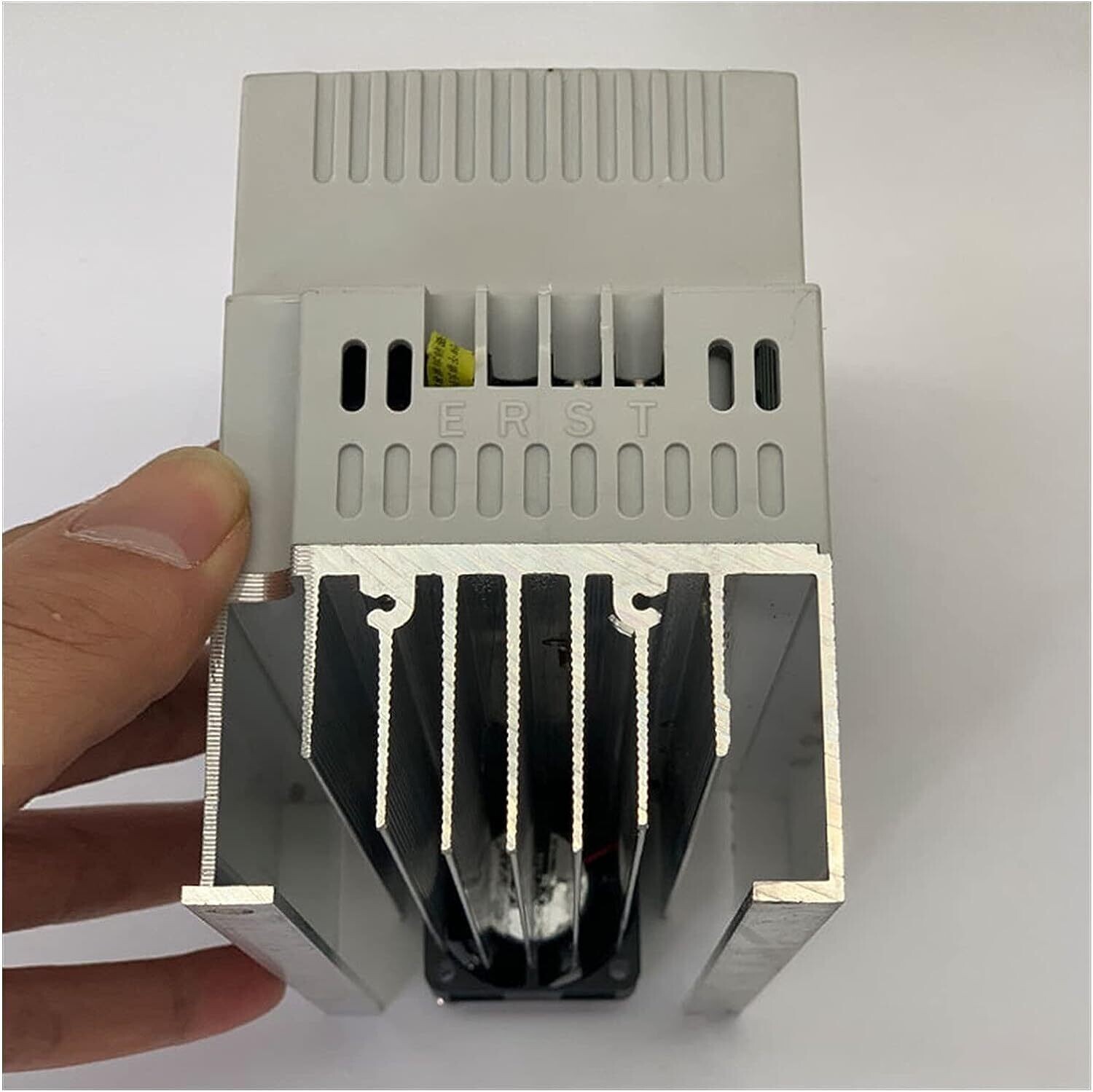 Adjustable Speed Drive - 220V Single Phase Input to 3 Phase Output Frequency Converter, VFD for Precise Motor Control and Enhanced Efficiency in Various Applications