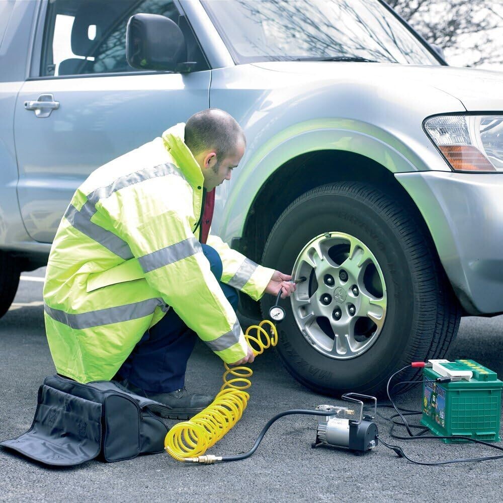Heavy Duty Tyre Inflator Air Compressor with 1 Storage Bag and 7m Extendable Airline for Quick Tire Inflation and Easy Storage