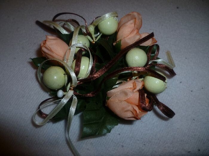 Beautiful Pair of Decorative Floral Silk Candle Rings – Plastic Base with Fruits for Elegant Home Decor