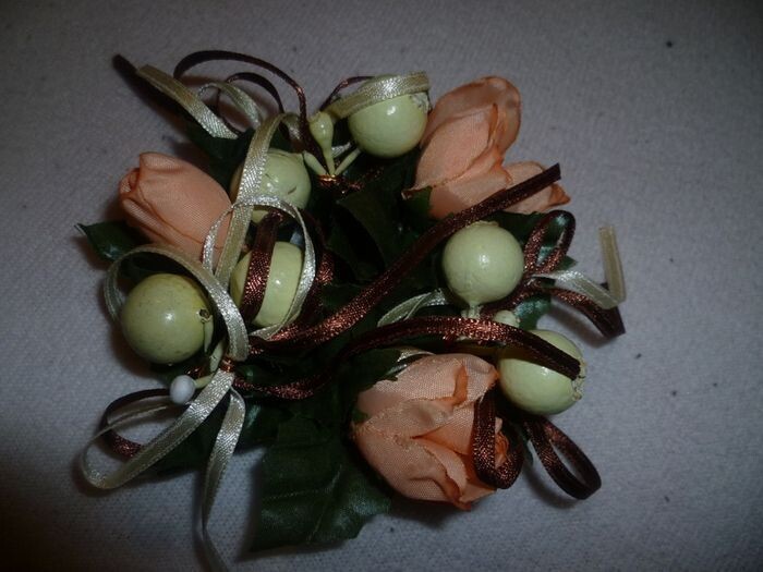 Beautiful Pair of Decorative Floral Silk Candle Rings – Plastic Base with Fruits for Elegant Home Decor