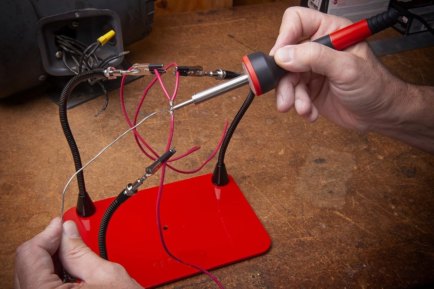 4 Movable and Adjustable Magnetic Arms for Multiple Configurations