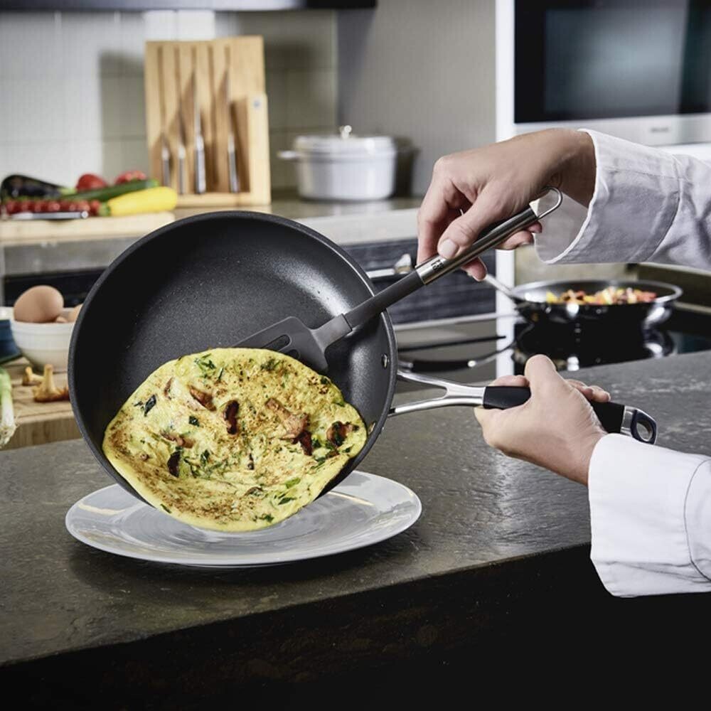 Set of 3 (20 cm + 24 cm + 28 cm), with 4-Layer Non-Stick Coating with Diamond Particles, 18/10 Stainless Steel