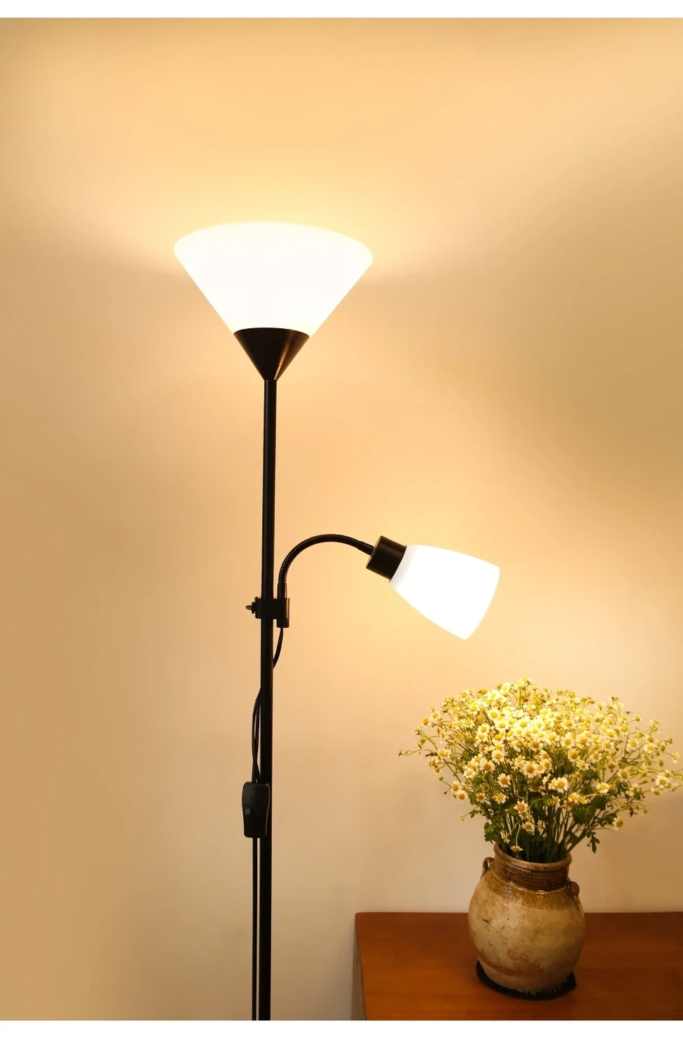 Led Floor Lamp E27 Bulb Base Nordic Corner Standing Lamp with Double Headed Floor Light for Indoor Living Room Bedroom
