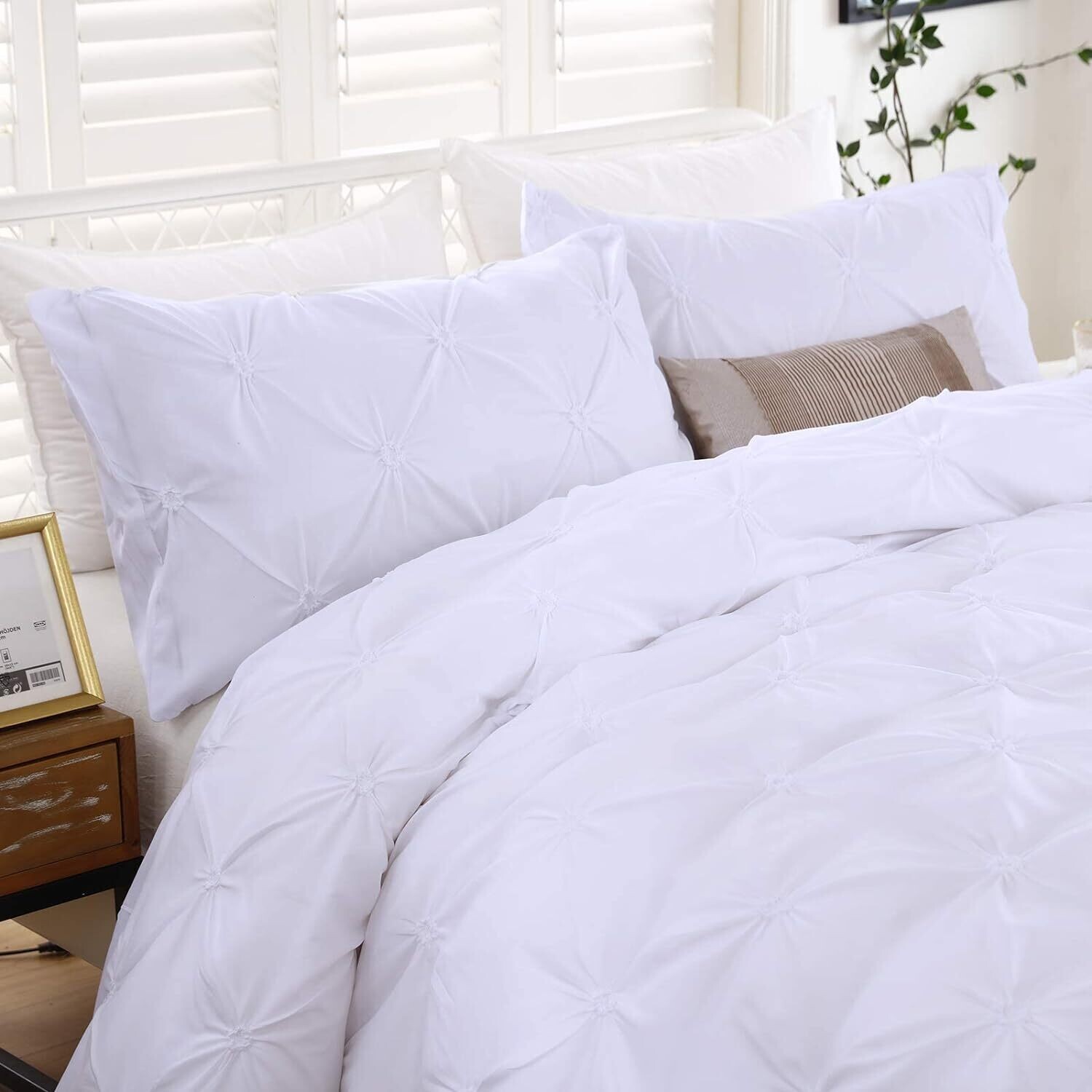 Luxury White Pintuck Duvet Cover King Size – 3-Piece Pinch Pleat Bedding Set with Zipper Closure, Soft Microfiber Fabric