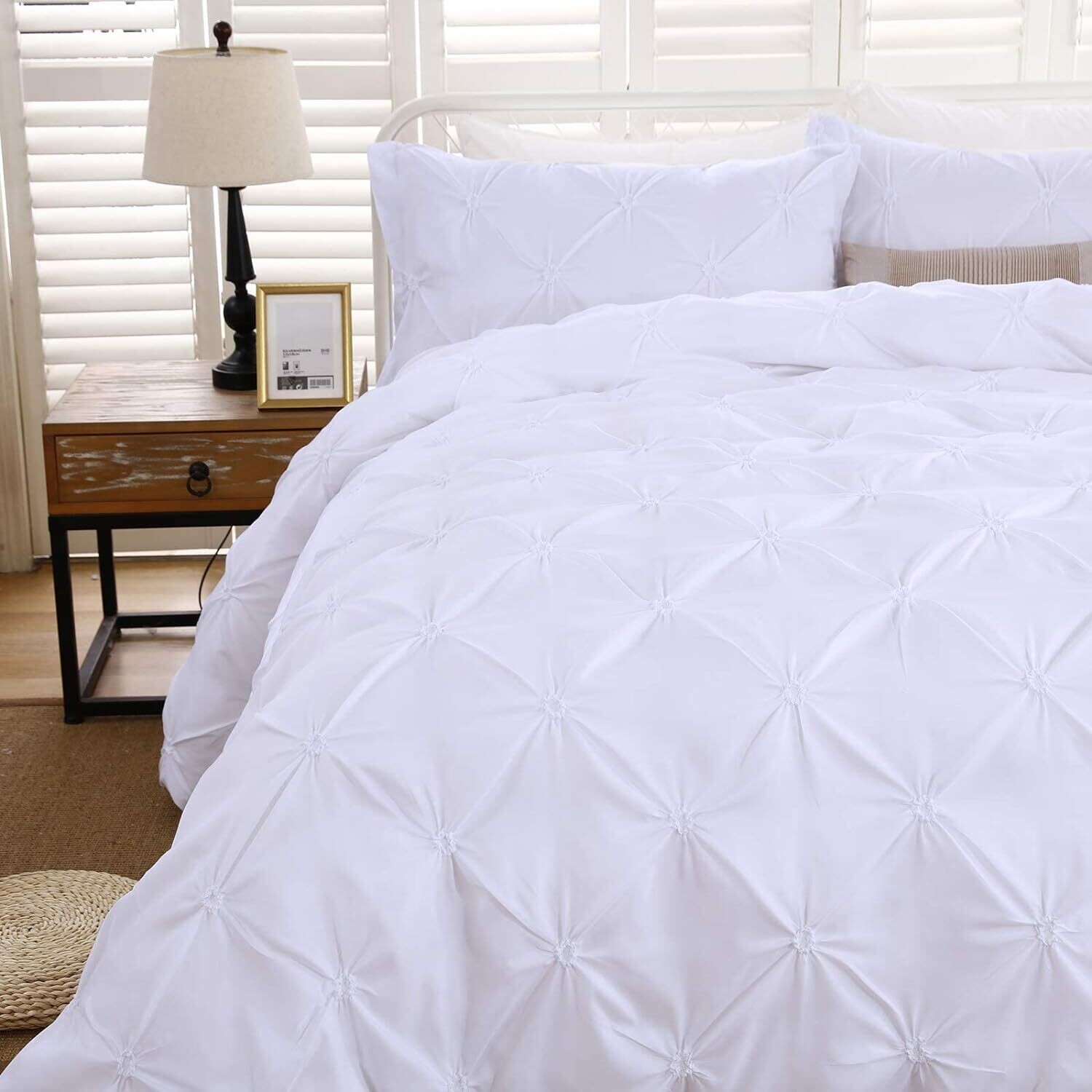 Luxury White Pintuck Duvet Cover King Size – 3-Piece Pinch Pleat Bedding Set with Zipper Closure, Soft Microfiber Fabric
