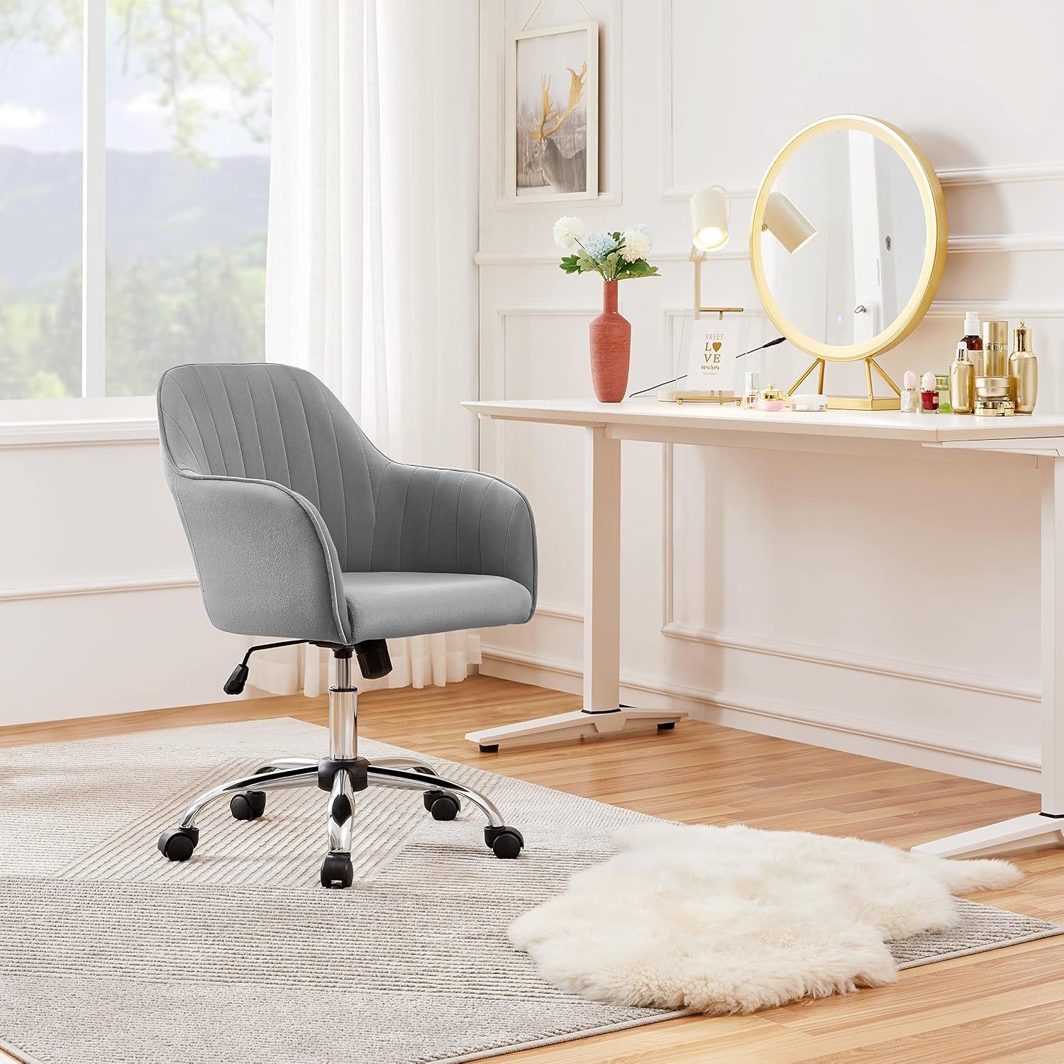 Ergonomic Swivel Office Chair – 360° Rotation, Rocking Function &amp; Padded Seat