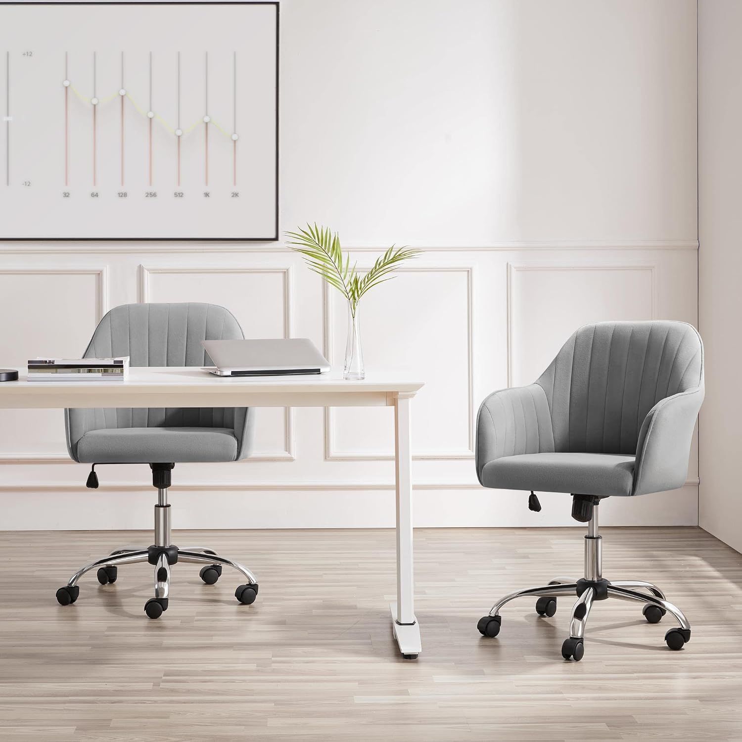 Ergonomic Swivel Office Chair – 360° Rotation, Rocking Function &amp; Padded Seat