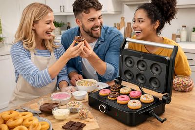 Professional 8-Cavity Mini Doughnut Maker – 750W Non-Stick Electric Donut Machine