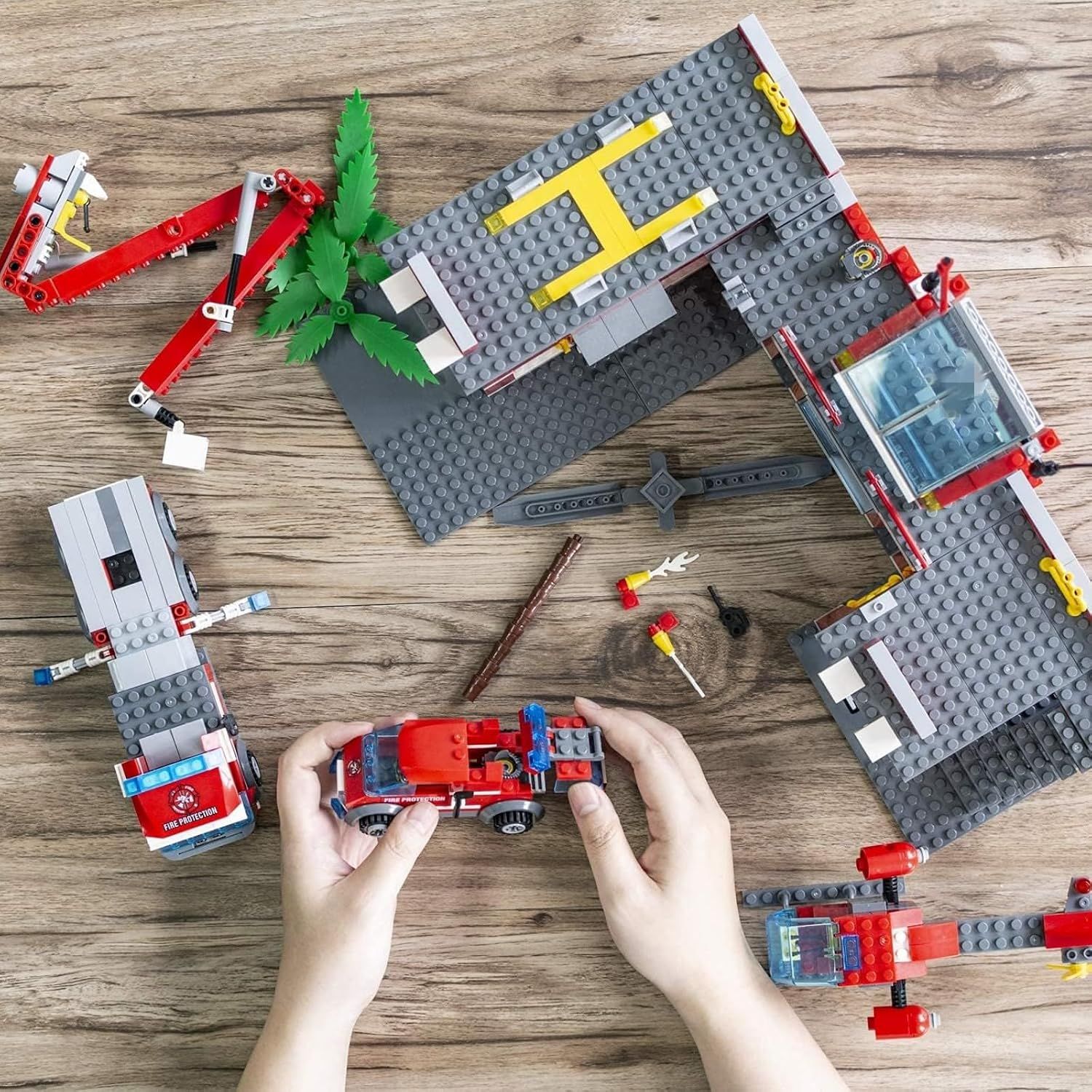 City Fire Station Building Blocks Kit 758PCS