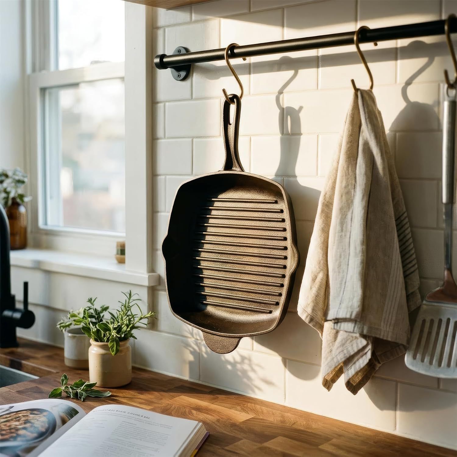 Pre-Seasoned 10-Inch Cast Iron Griddle Pan