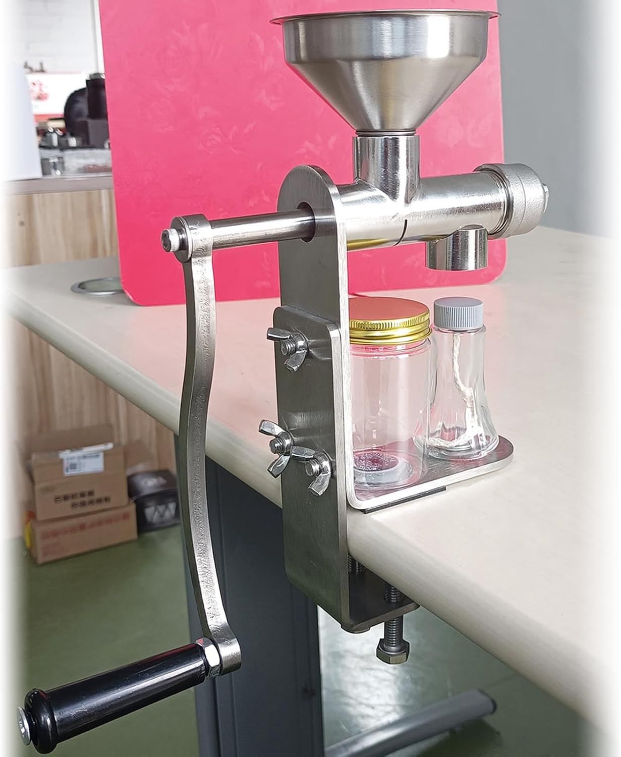 Stainless Steel Seed Olive Oil Expeller Extractor Hand Manual Oil Press Machine