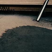 Vacuum Cleaner for Solids and Liquids  with Power Tool Socket (1600 W, 3L)