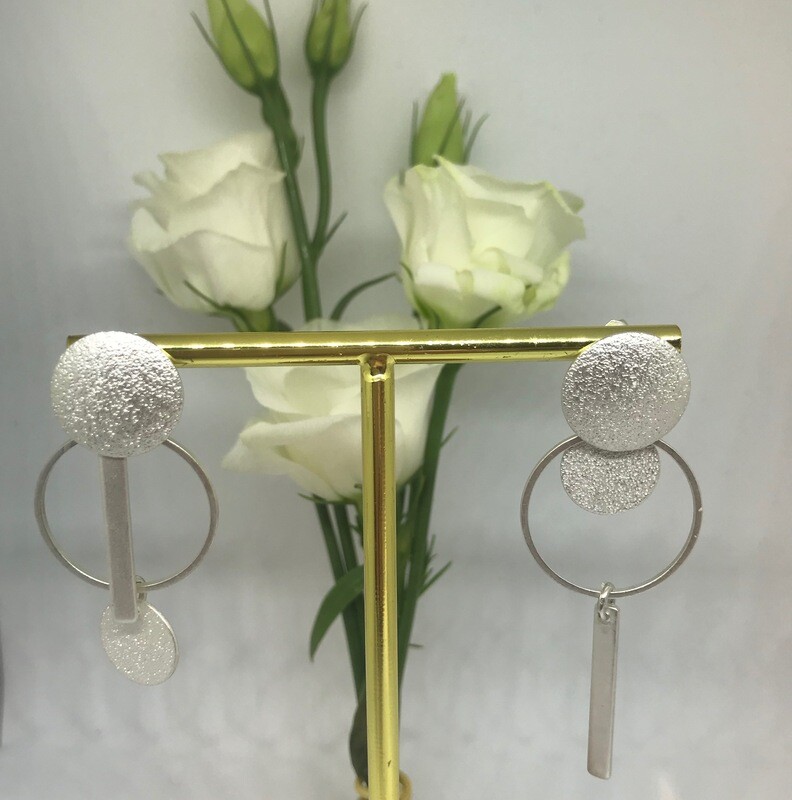 Asymmetric earrings silver