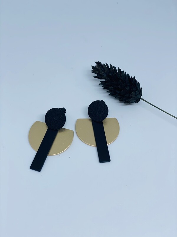 Earring Gold &amp; Black