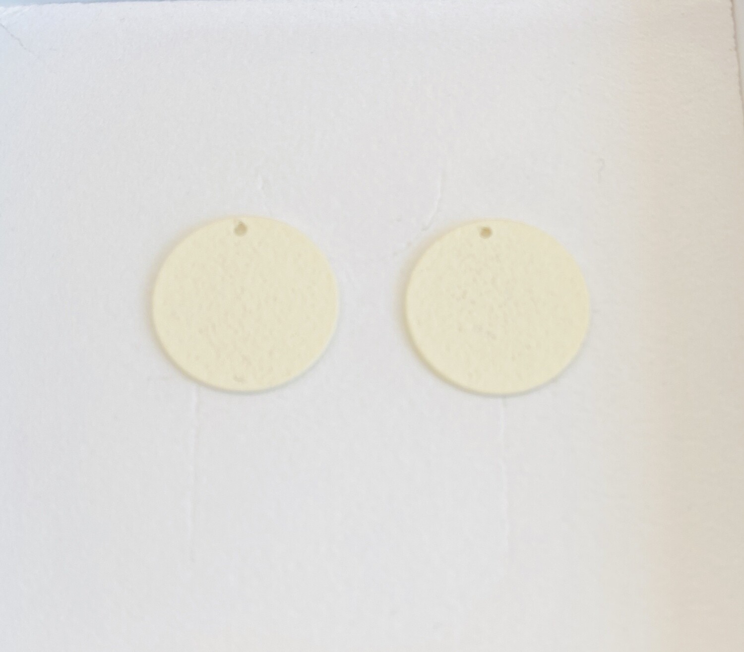 Pendant Circle Ivory