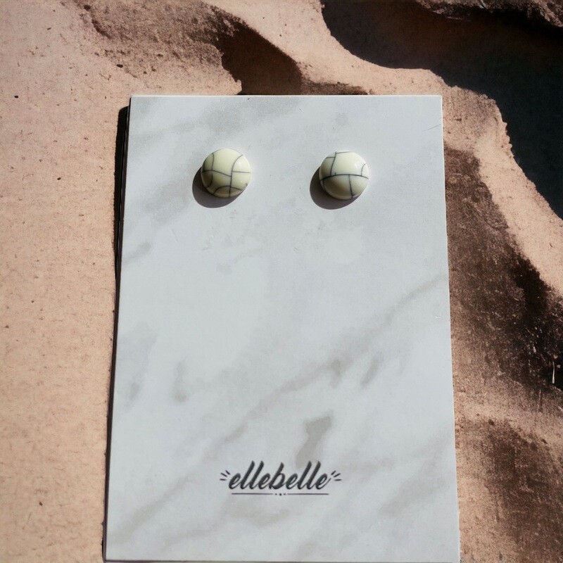 Studs Marble Look