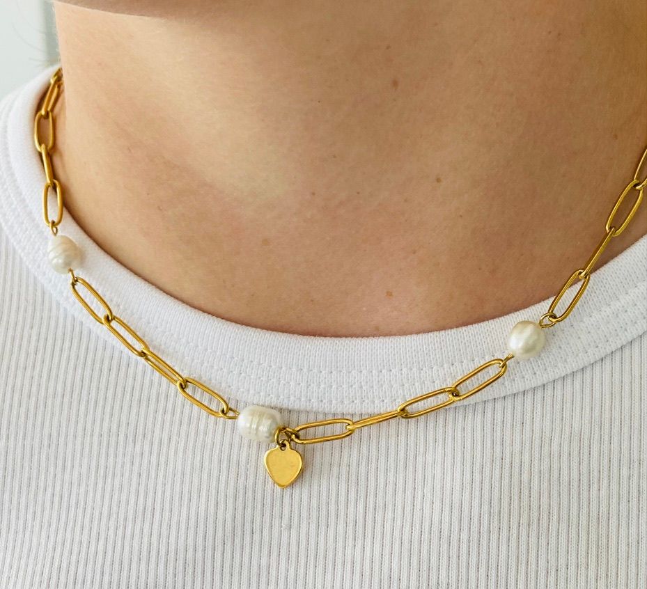 Necklace &#39;Pearls &amp; Heart&#39;