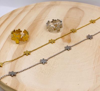 Box Flowers (Necklace &amp; Ring)