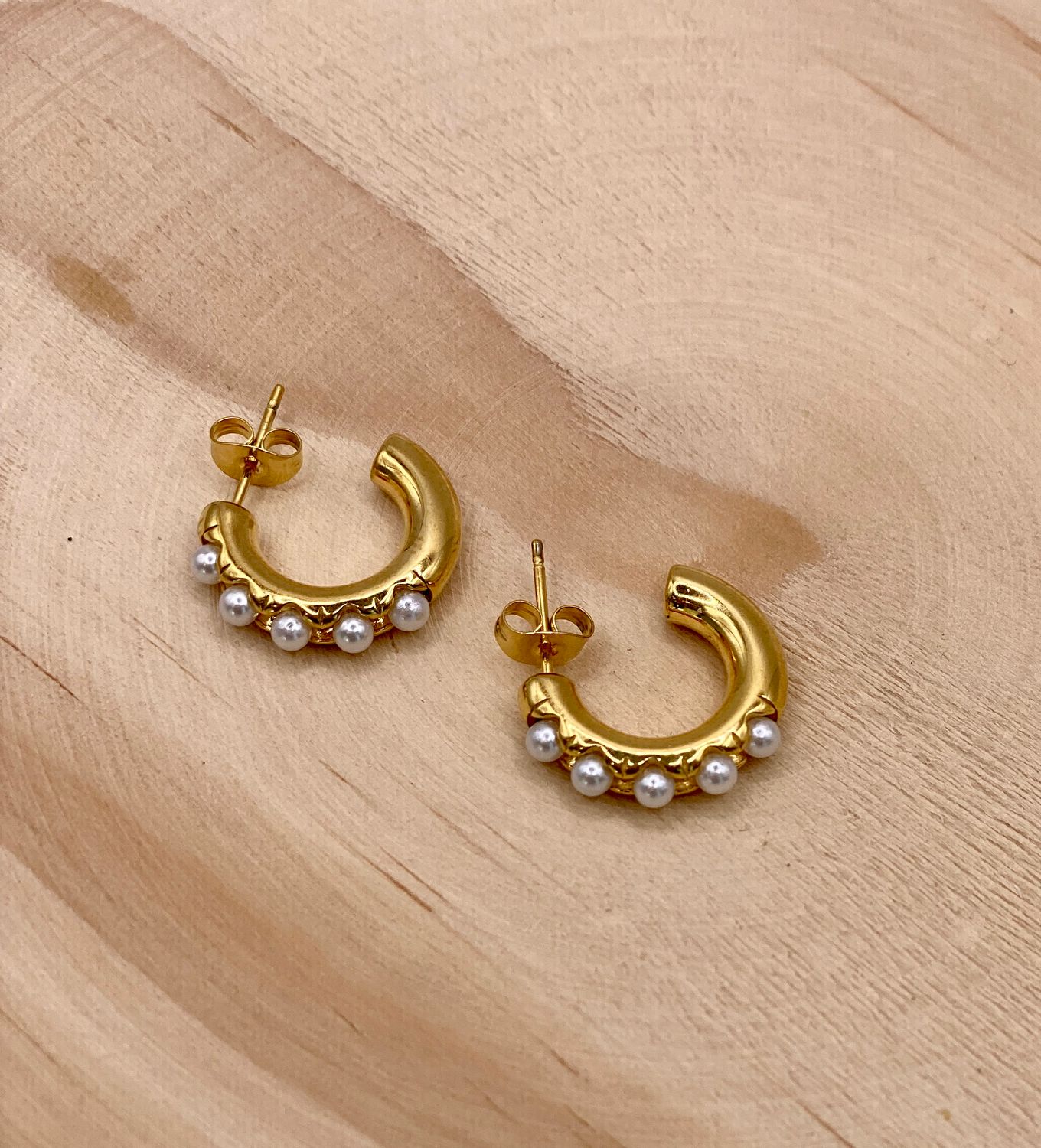 Earring  Hoop &amp; Pearls, Colour: Gold