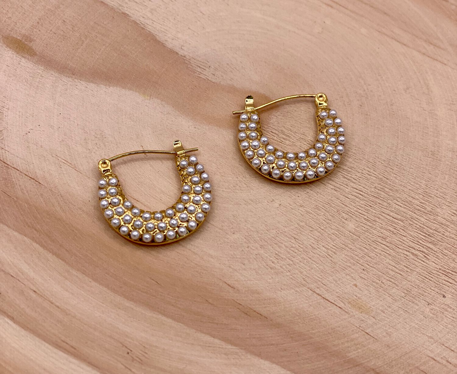 Pearly Sky Earring (rounded), Colour: Gold