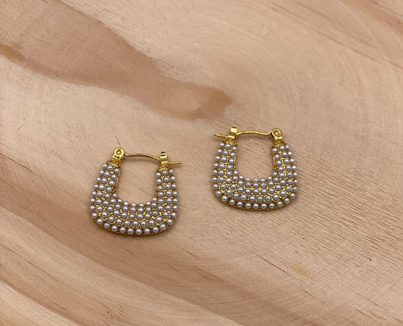 Pearly Sky Earring (square)