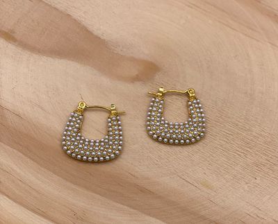 Pearly Sky Earring (square)