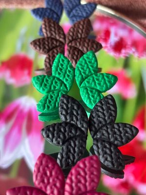 Petal Leaf Earstuds