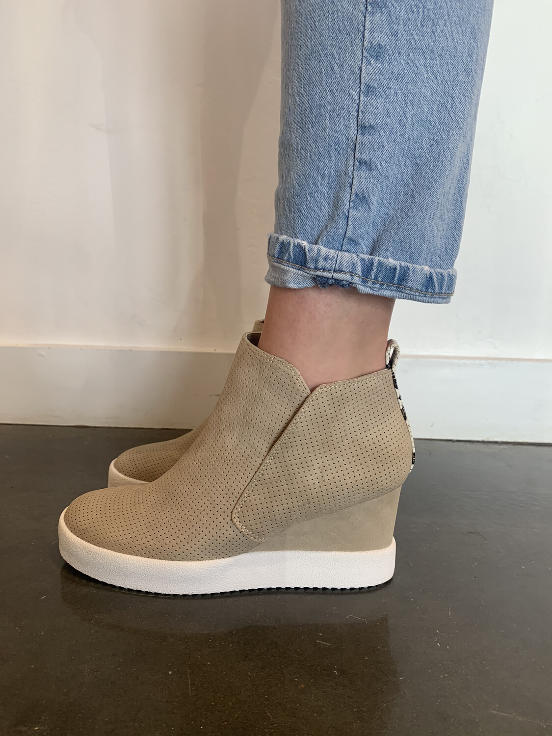 Jeannie Wedge Sneaker-Taupe