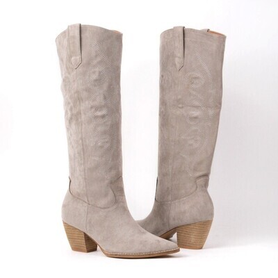 Beatrice Boot-Gry