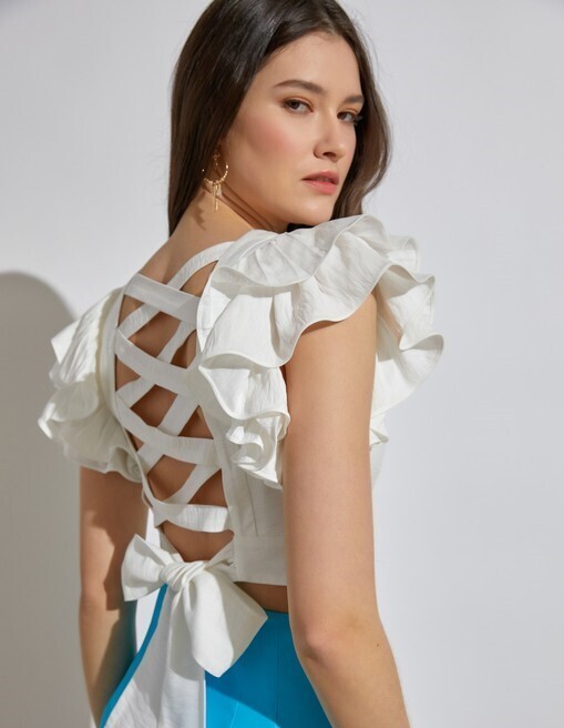 Looking Back Ruffle Blouse-Wht