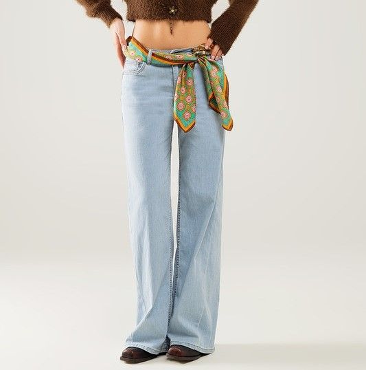 Lt Wash Wide Leg Jeans