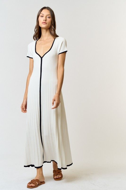 Contrast Pleated Sweater Dress