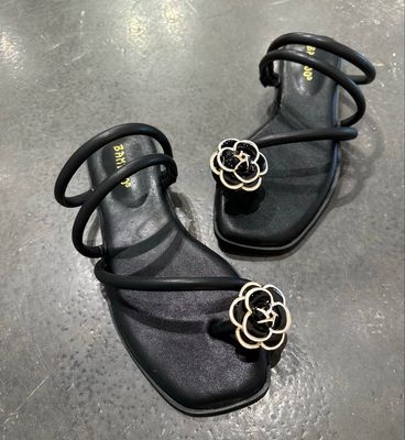 Flower Sandal-Blk