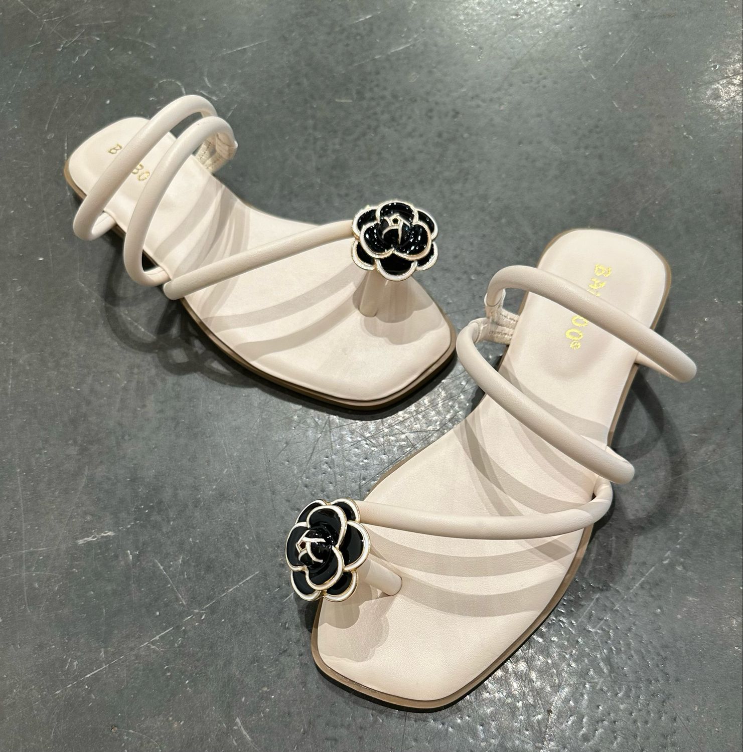 Flower Sandal-Wht