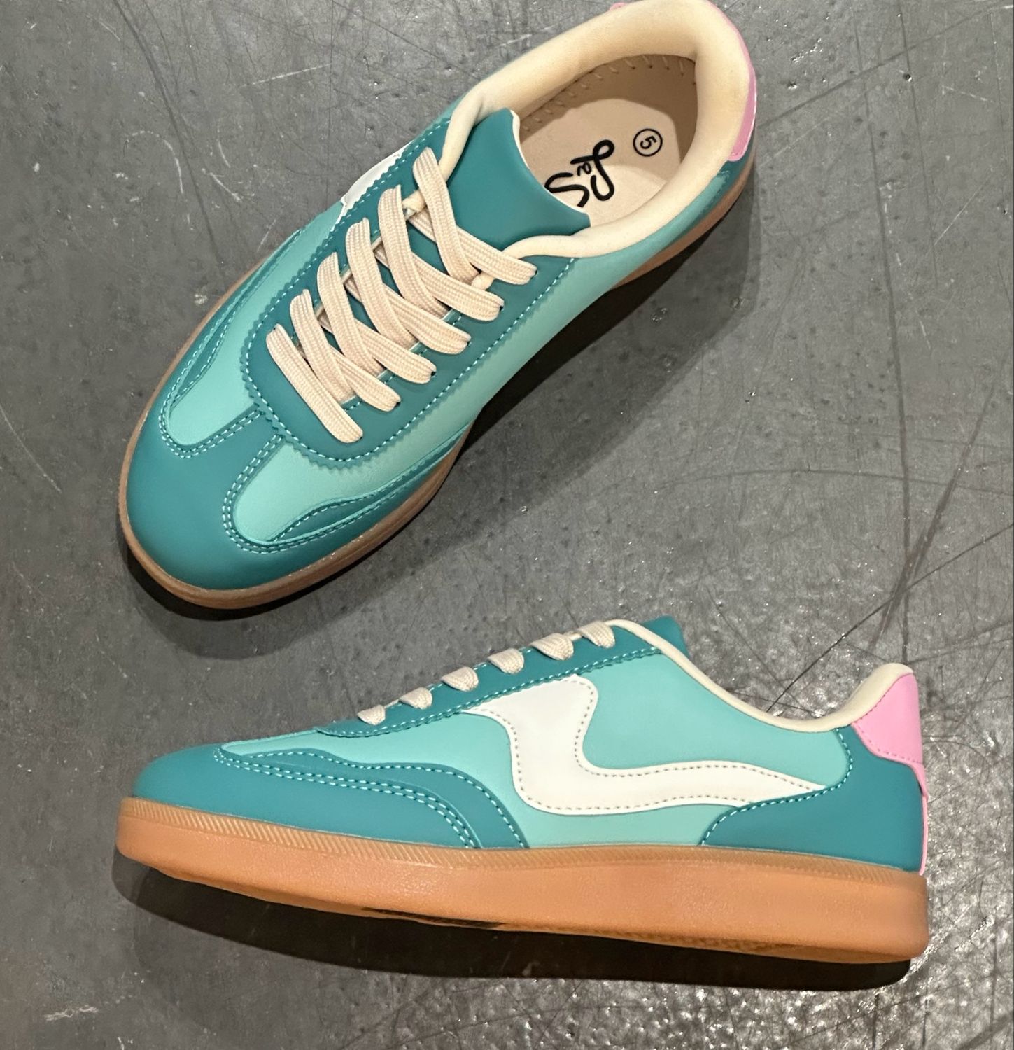 Keri Sneaker-Green