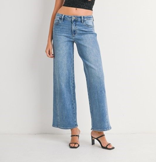 Seamed Wide Leg Jean