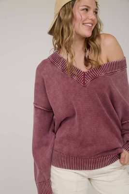 Washed Up V Neck Sweater-Maroon