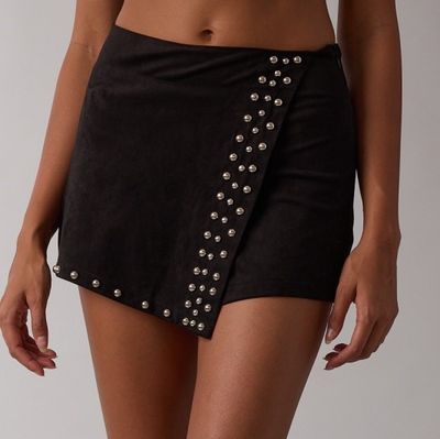 Studded Suede Skort-Blk