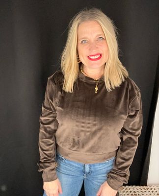 Best Velvet Crew Neck-Brown